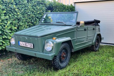 kuby a la maison dans le jardin