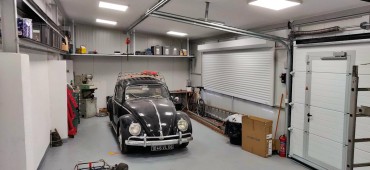 Zone de travail pour un véhicule