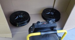 tambours peints dans boite carton chauffée